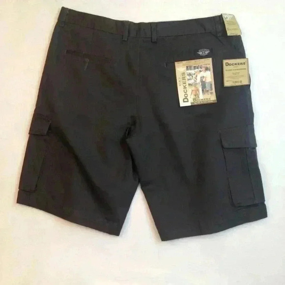 Dockers Gray Flat Front Size 38 Khakis Shorts NWT - Picture 1 of 4